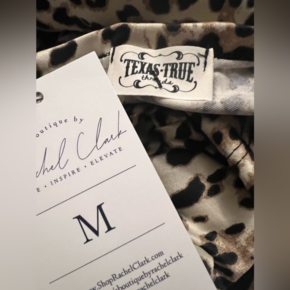 Leopard cardigan!  Size M. New with tags! - Picture 4 of 4